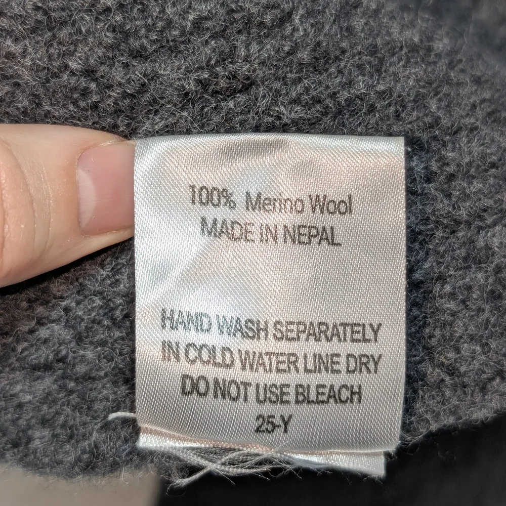 Nirvana Designs 100% Merino Wool Handknit Scarf Made In Nepal Gray Natural Fiber